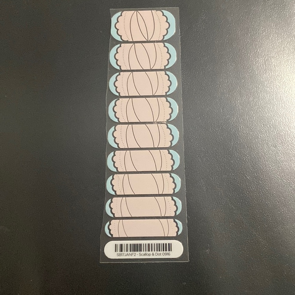 ✨5 for$20✨ Scallops &Dots Jamberry half sheet